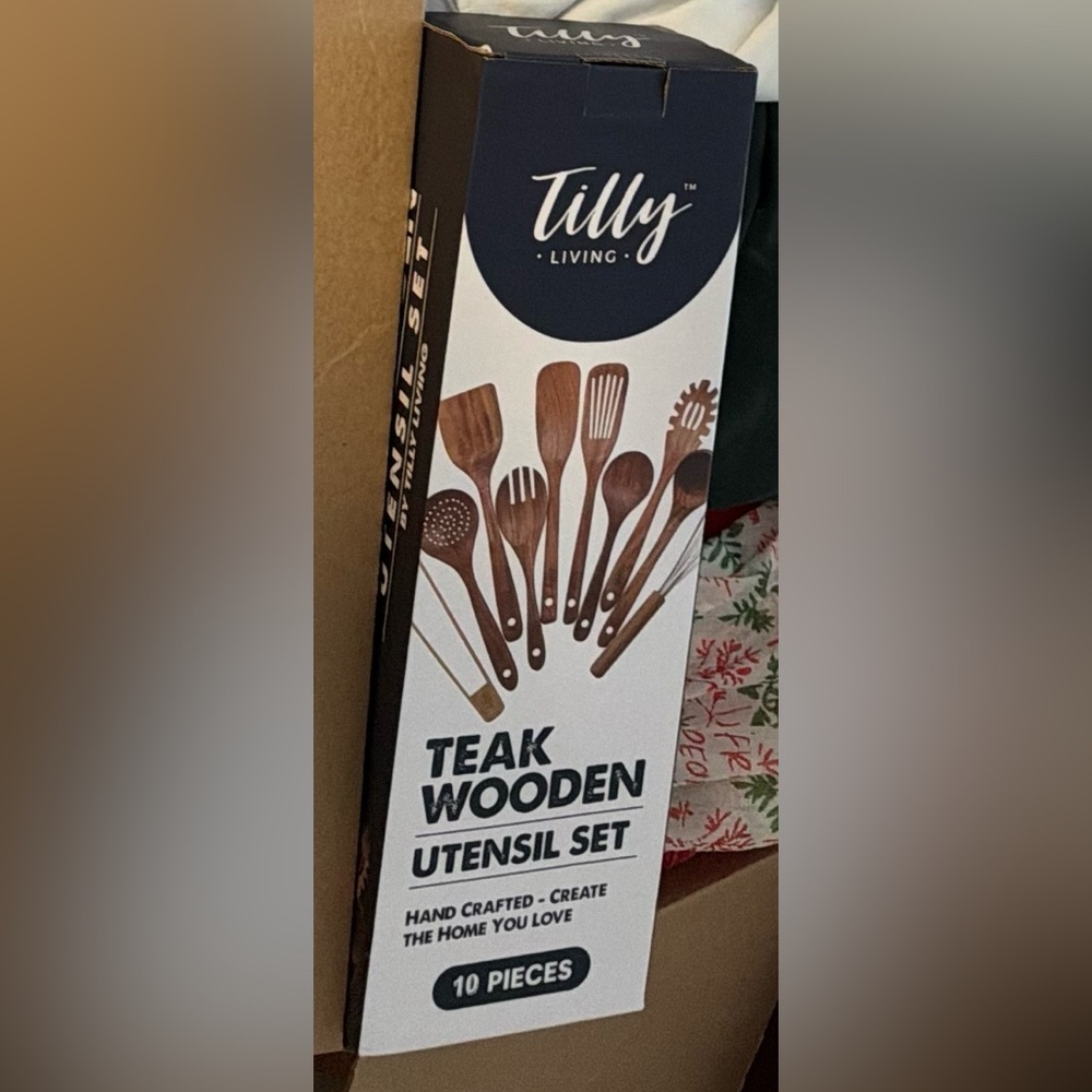 Tilly 10 PIECE TEAK WOODEN UTENSIL SET, NIB